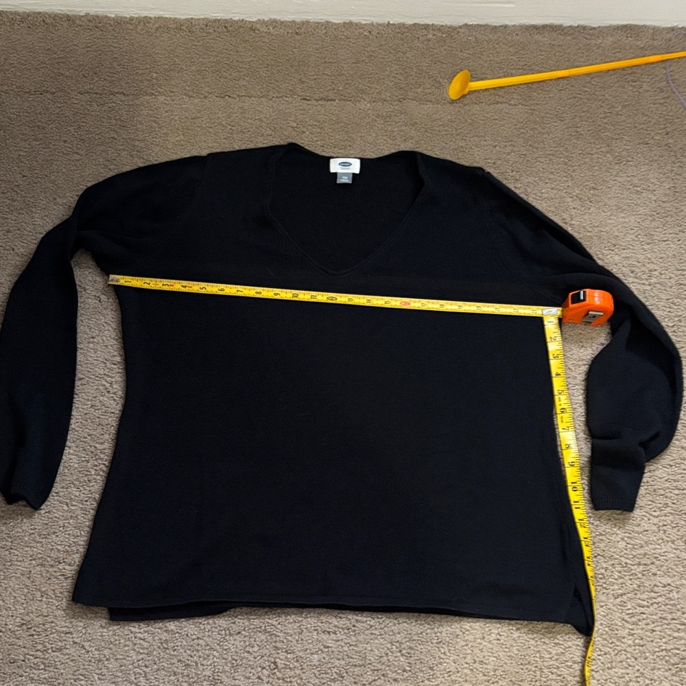 Old Navy Black V-Neck Sweater